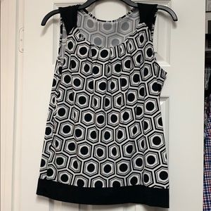 NYC Sleeveless black and white blouse